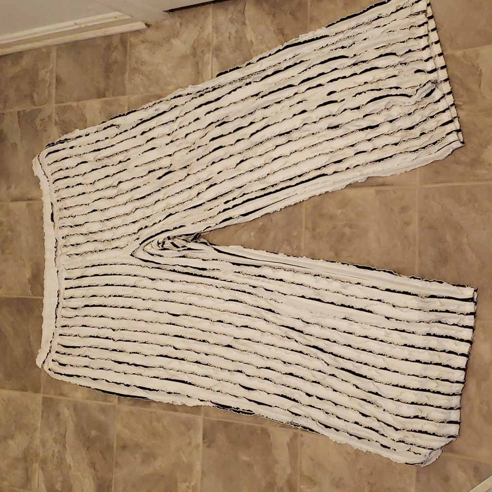 C.EST. 1946 pants